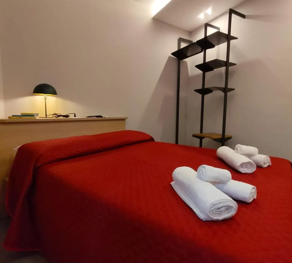 Affittacamere Hotel Chiazzannintra Castelbuono  Italia